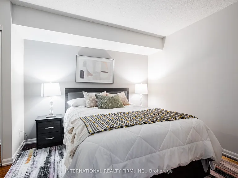 210 Victoria St #3303 — Photo 11