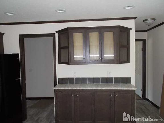 4th image of 2523 Glenwood Dr