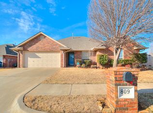 809 Blake Ct, Edmond, OK 73003