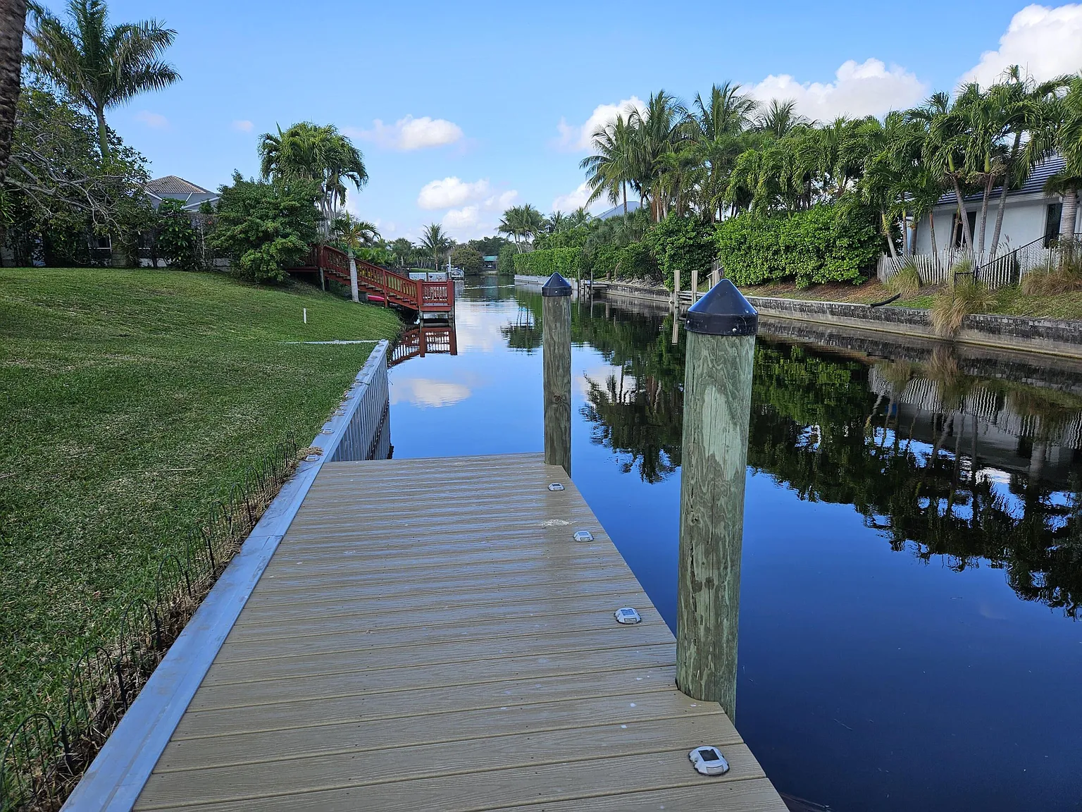 3 bed, 2.0 bath, 1641 sqft, $5,700 — Photo 3