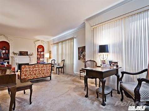 1st image of 423 Woodmere Blvd