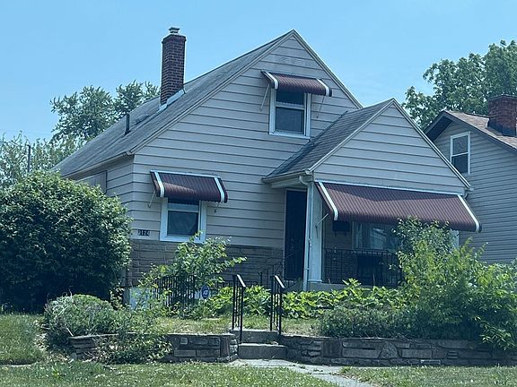 3rd image of 2124 Rosemont Blvd