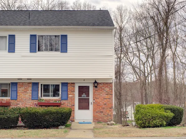 27 Allen Drive APT A, Montville, CT 06382