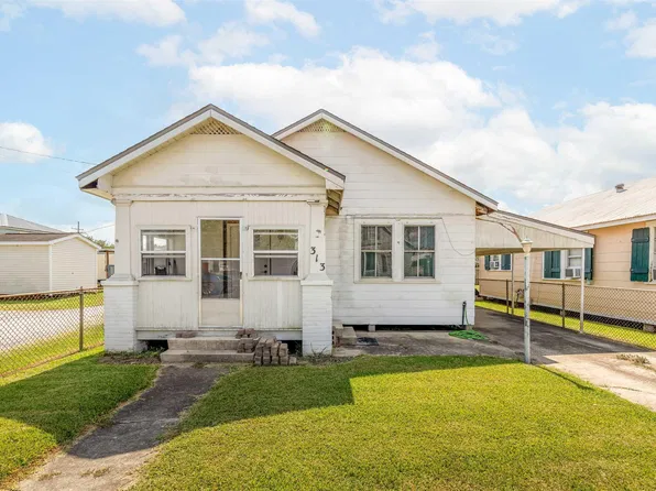313 Lafourche St, Lockport, LA 70374