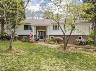 7 Elmwood Dr, Taylors, SC 29687
