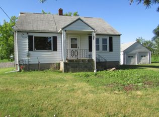 693 W Erickson Rd, Pinconning, MI 48650