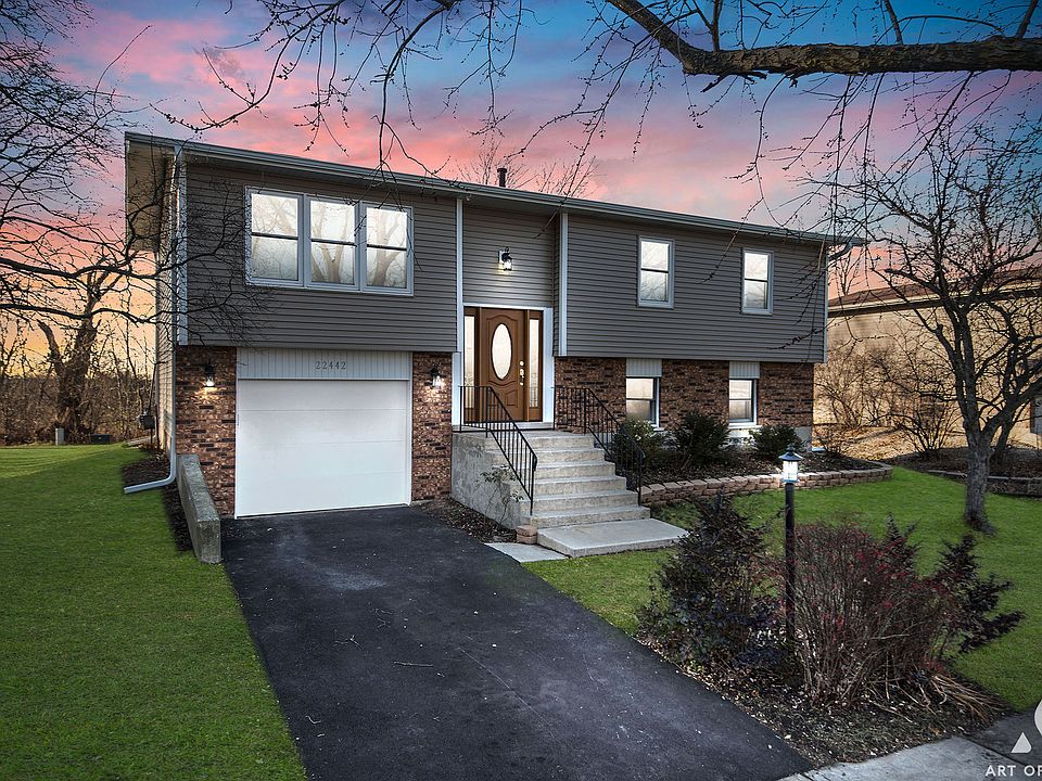 1st image of 22442 Imperial Dr
