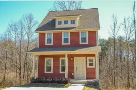 3 bed, 2.5 bath, 1650 sqft, $1,800 — Photo 1
