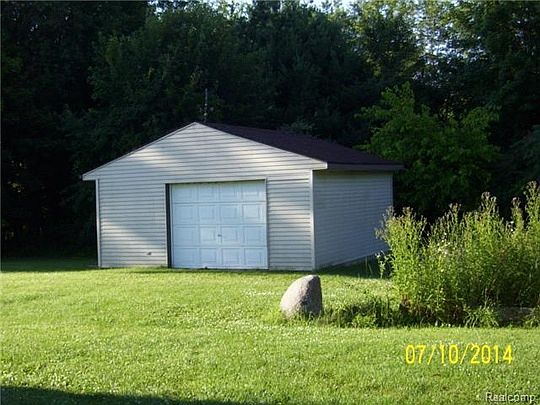 2nd image of 7621 Sanford Rd