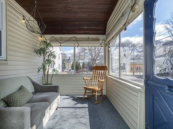 5th image of 48 Beacon St