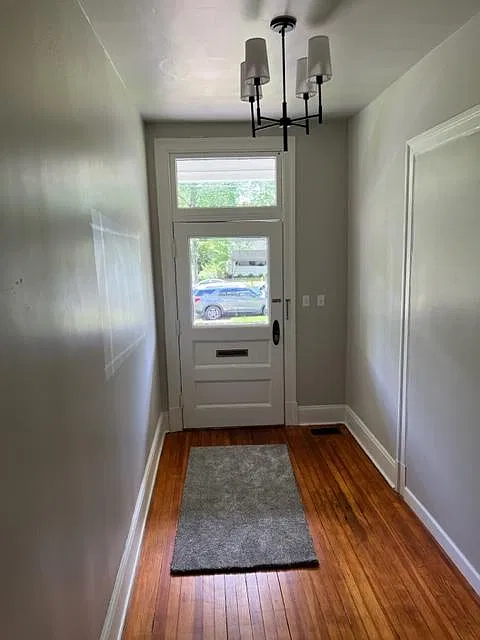 3 bed, 2000 sqft, $1,795 — Photo 3