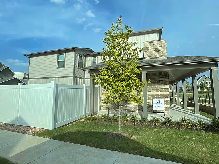 7705 Norah Dr — Photo 38