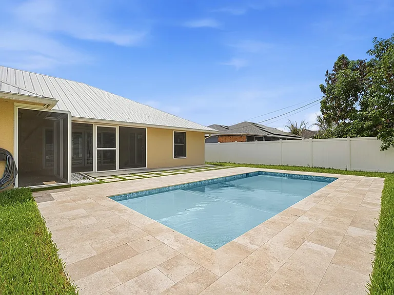 1280 SW Kalevala Dr — Photo 33