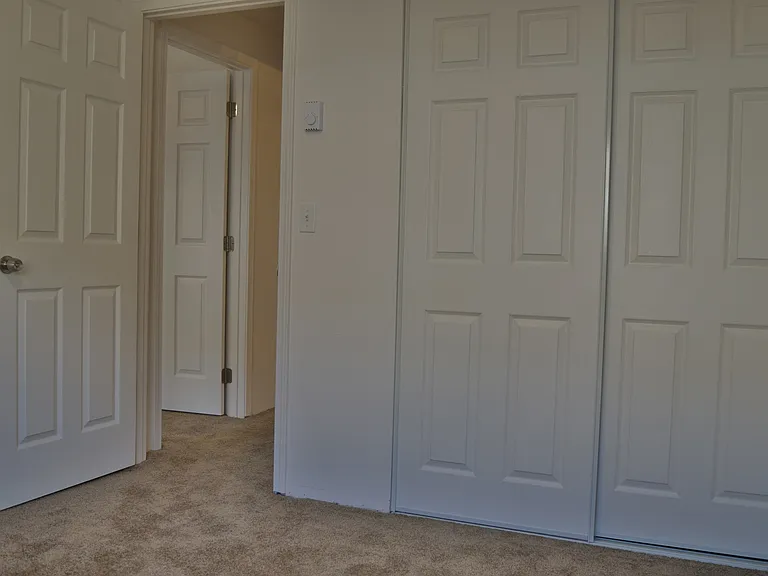 Beverly Ann Apartments — Photo 14