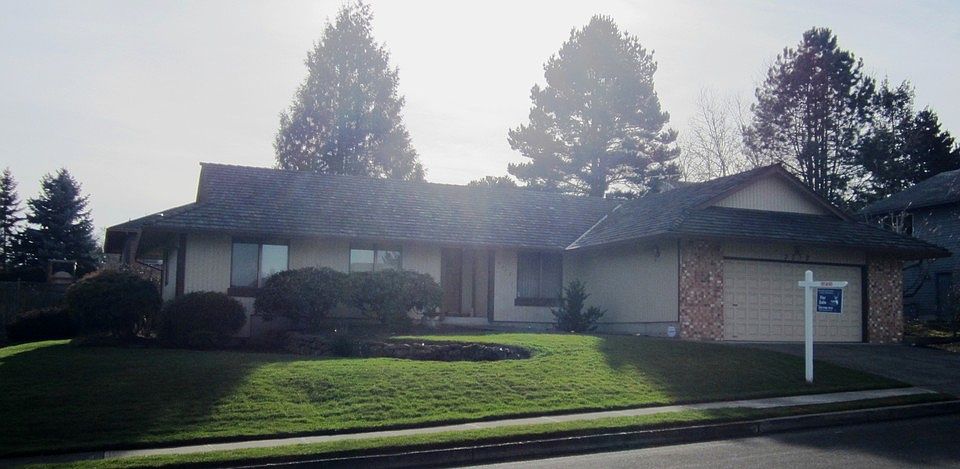 Ranch Style Home on Large Lot