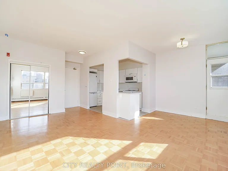 490 Eglinton Ave E #705 — Photo 2
