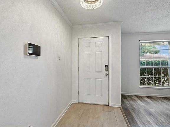 3rd image of 48 Morrison Ct