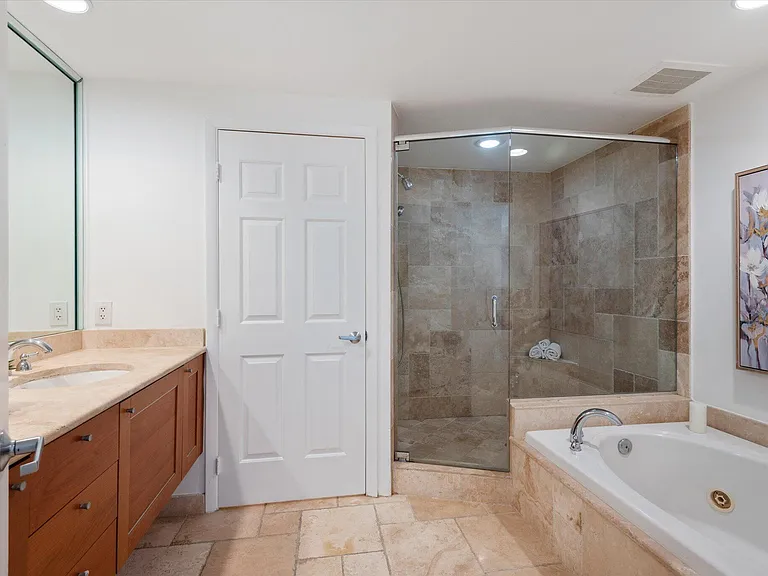 1819 SE 17th St #901 — Photo 16