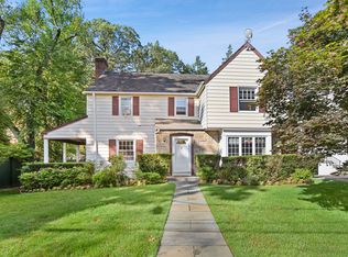 8 Pasadena Pl, Mount Vernon, NY 10552