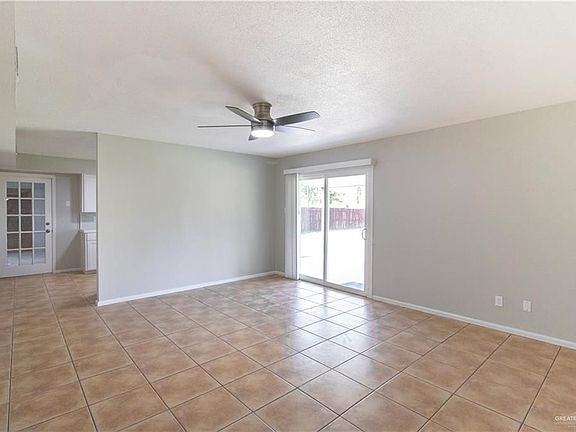 4th image of 604 Harvey St