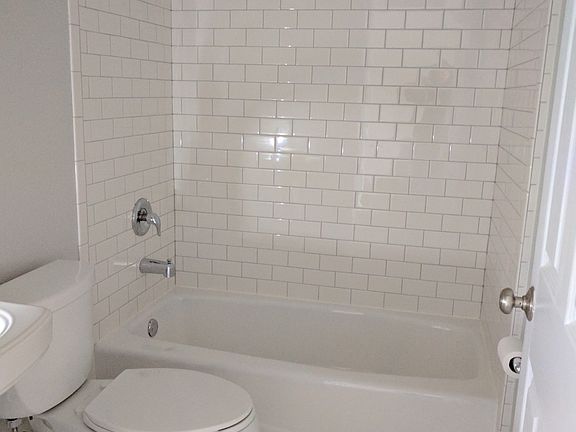 4th image of 62 Aspen Colony APT 4