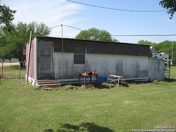 3rd image of 230 County Road 6715