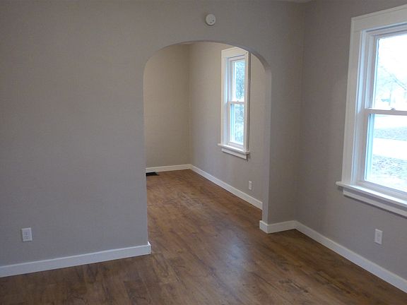 5th image of 411 N West Blvd