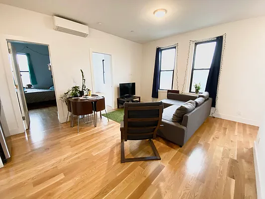 Rented by Papp Realty | media 2