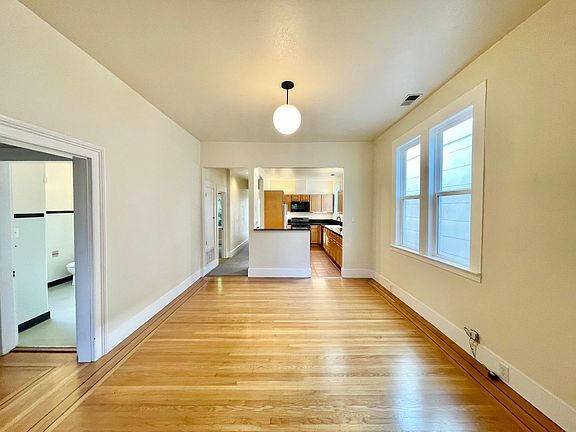 4th image of 209 Fair Oaks St #A