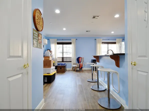 604 Avenue A image 1 of 39