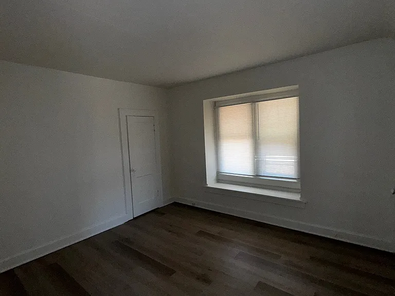 419 Clyde St — Photo 3