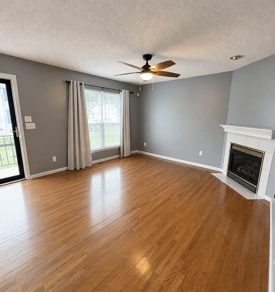 3115 W Walnut St — Photo 2