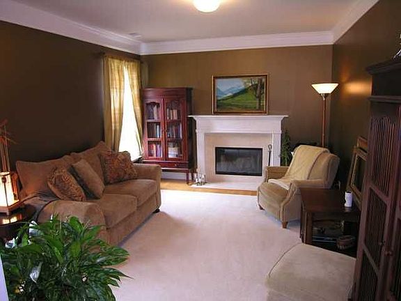 Family Room w/ Fireplace