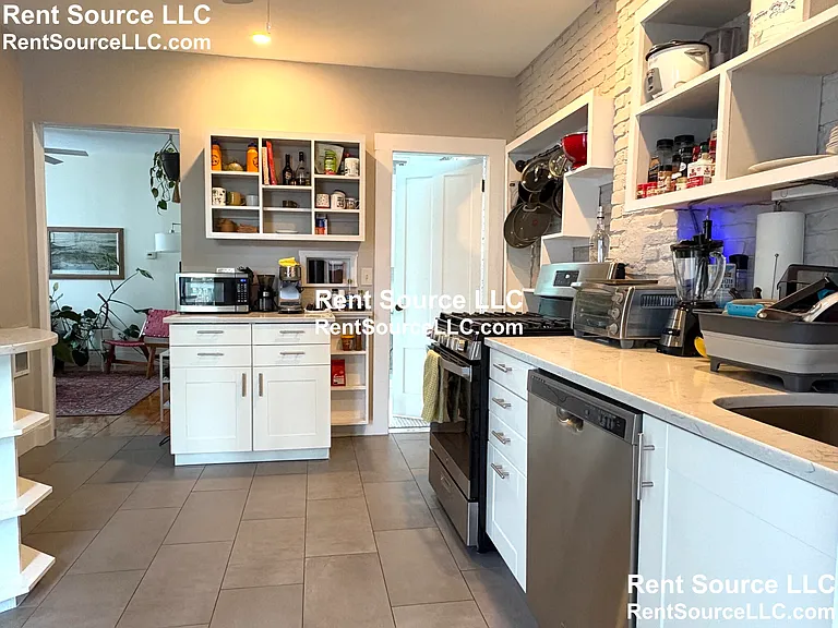 34 Wyatt St — Photo 7