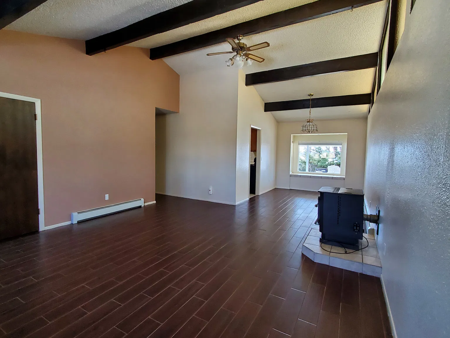 3 bed, 1.5 bath, 1312 sqft, $1,875 — Photo 2