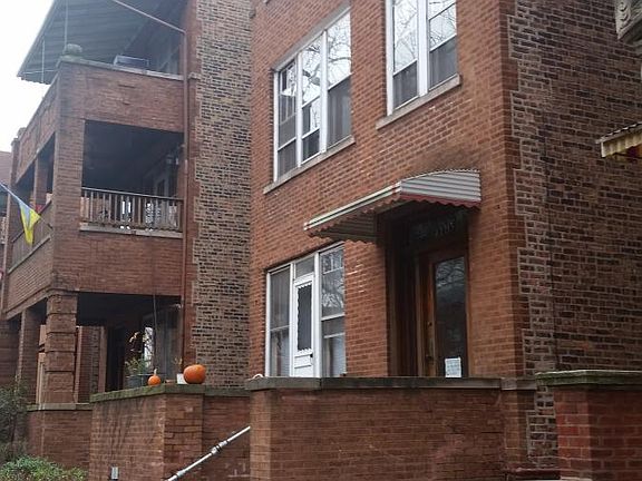 2nd image of 2215 W Iowa St #1F