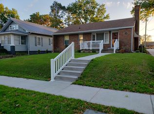 1704 Orange St, Muscatine, IA 52761