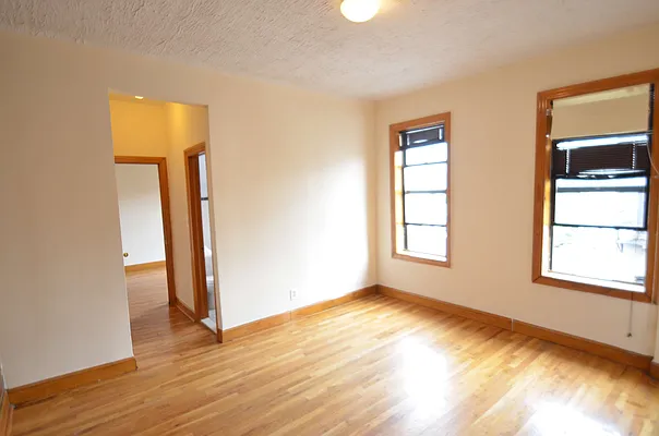 Rented by CITY SKYLINE REALTY INC | media 2