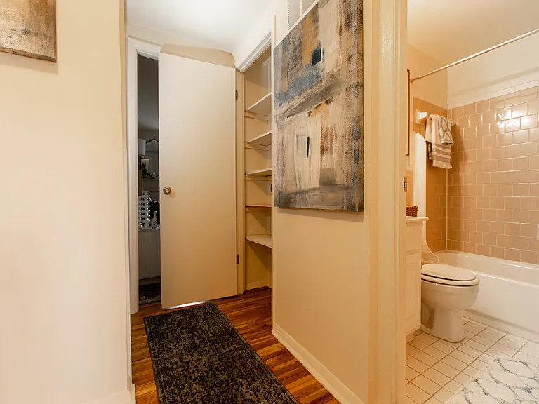 Somerset Woods Townhomes — Photo 10