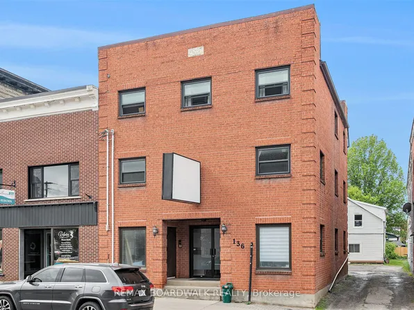 136 Prescott St #A, North Grenville, ON K0G 1J0
