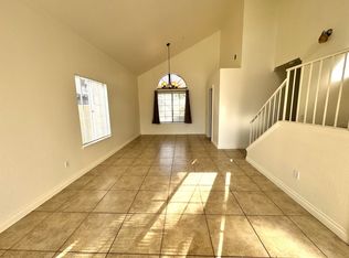 7882 Whitney Ct, Fontana, CA 92336