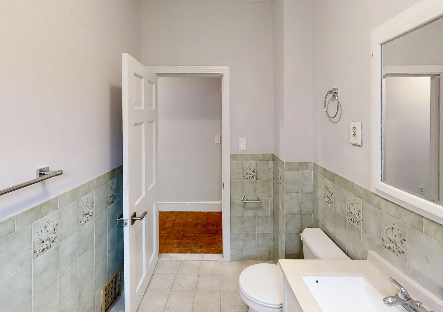 NIce 3 bed in Somerville — Photo 3
