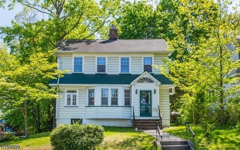 1st image of 125 Woodlawn Ave