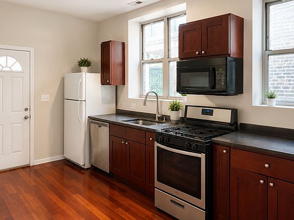 2nd image of 5134-5142 S Ingleside Ave #2C
