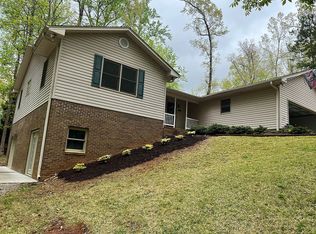 15055 Danube Cir, Seneca, SC 29672