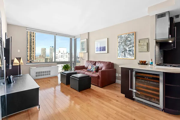 Rented by Bond New York | media 9