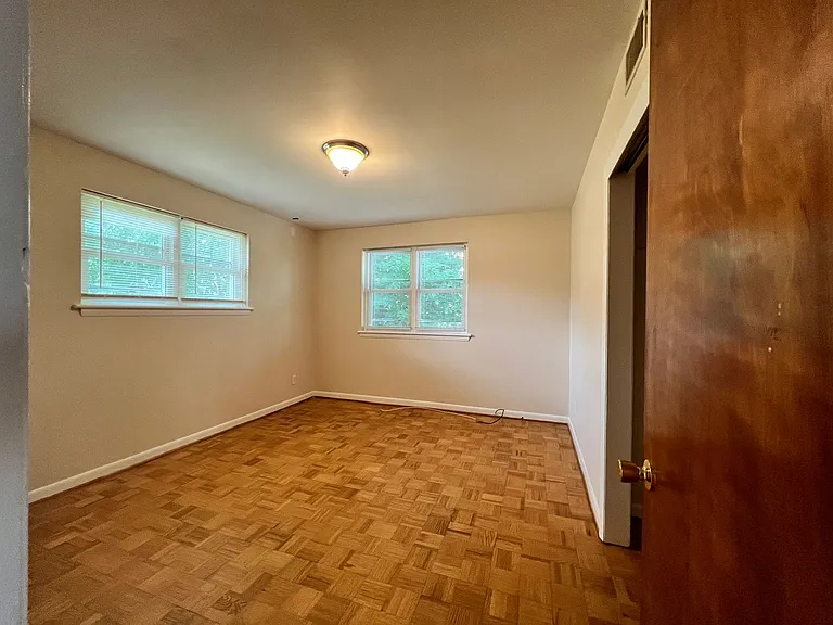 801 3rd St SW — Photo 17