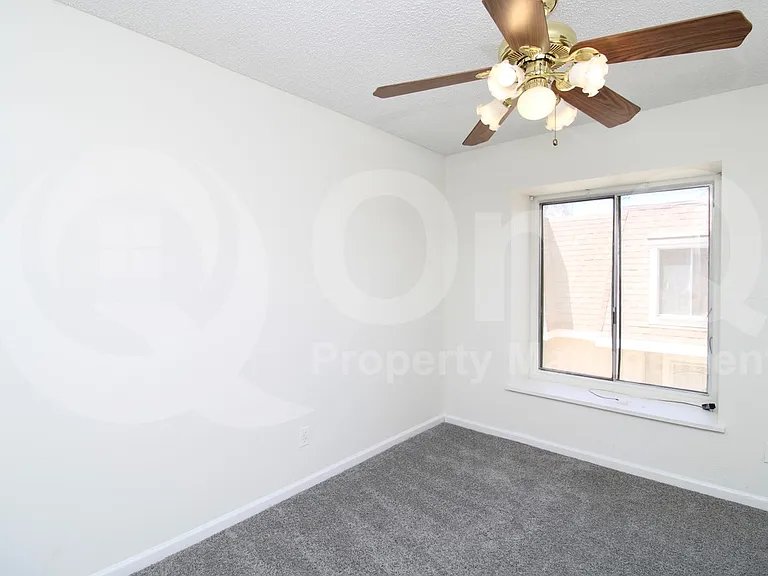 3409 W Echo Ln — Photo 12