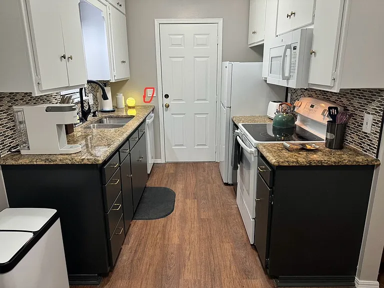 410 N Peters Ave — Photo 14