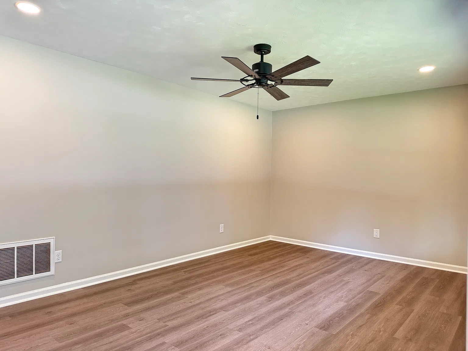 3 bed, 1269 sqft, $1,750 — Photo 3